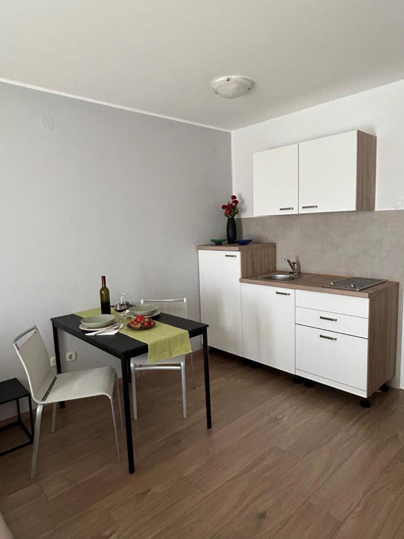 Gorgeous Biserka Apartment Near The Sea ラバック エクステリア 写真