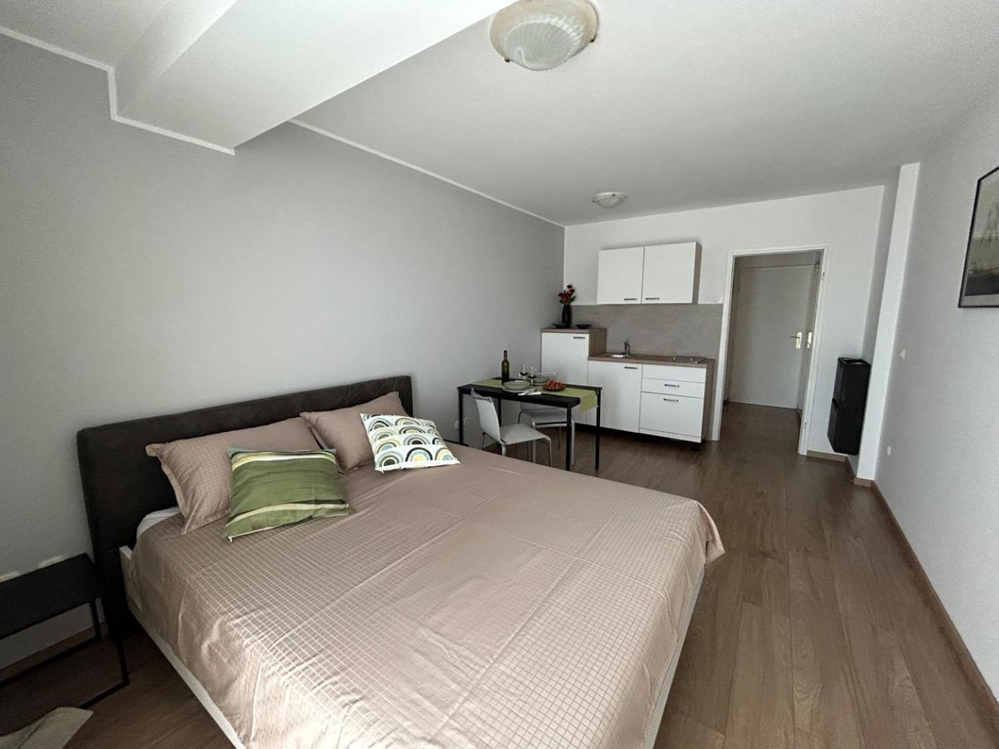 Gorgeous Biserka Apartment Near The Sea ラバック エクステリア 写真